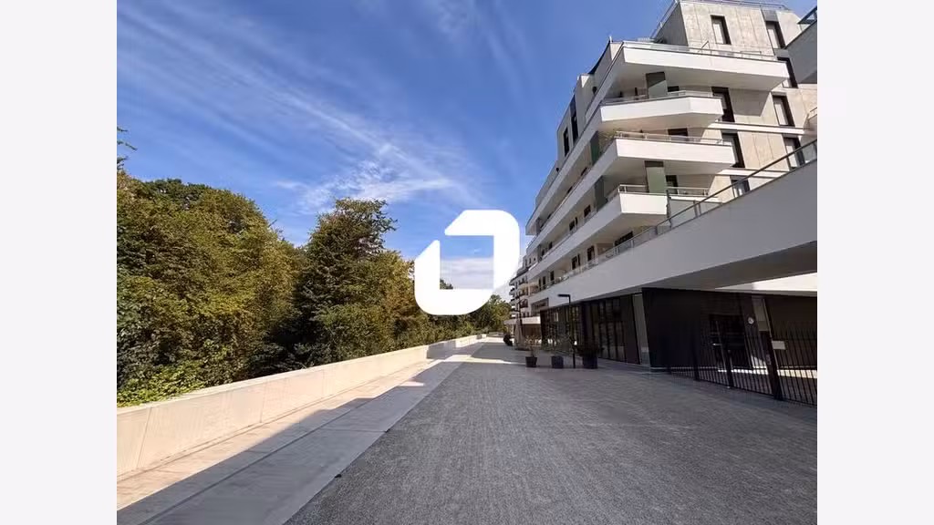 Vente Local commercial 100m² Saint germain en laye