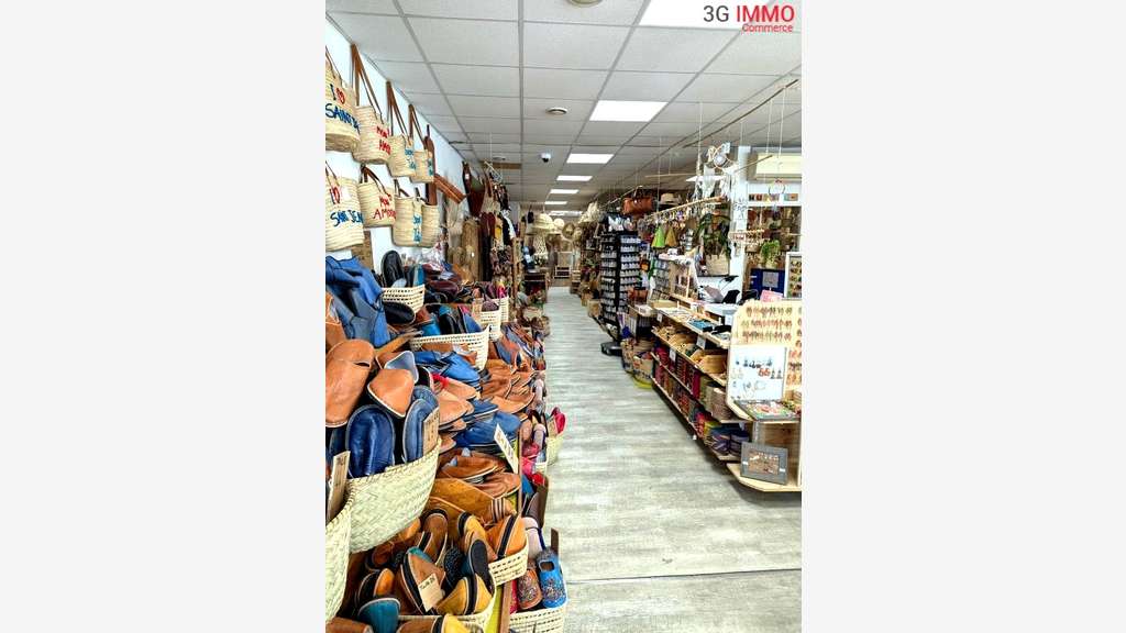 Vente murs + hab empl N°1 à Saint-Jean-d'Angély