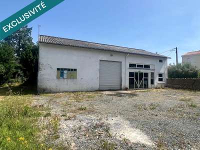 Vente Locaux commerciaux - Boutiques à Saint-Jean-d'Angély