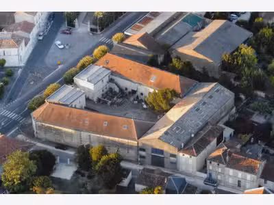Opportunité commerciale avec 3 logements