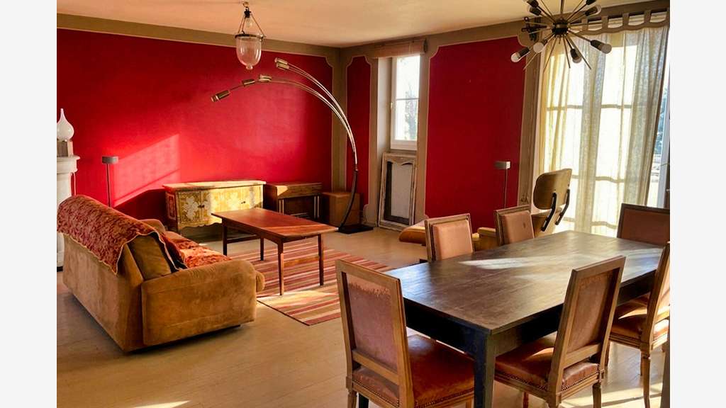 Vente immeuble mixte 1350m² à Saint-Jean-d'Angély