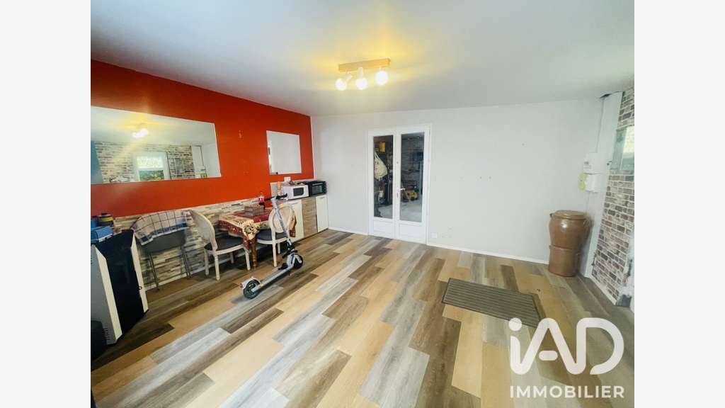 AV local professionnel 68m² à St-Jean-de-la-Ruelle