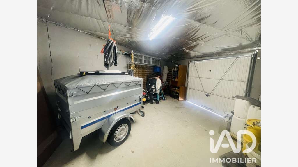 AV local professionnel 68m² à St-Jean-de-la-Ruelle