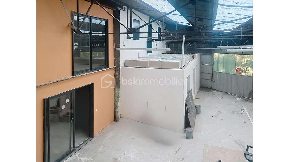 Vente vaste garage 308m² à Saint-Jean-de-Losne