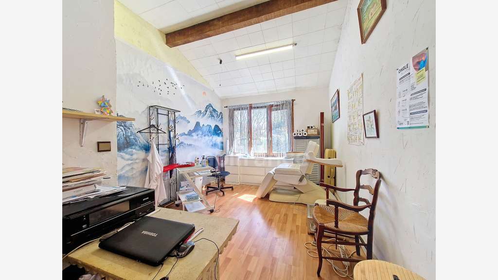 Immeuble mixte 193 m² avec cabinet indépendant - Q