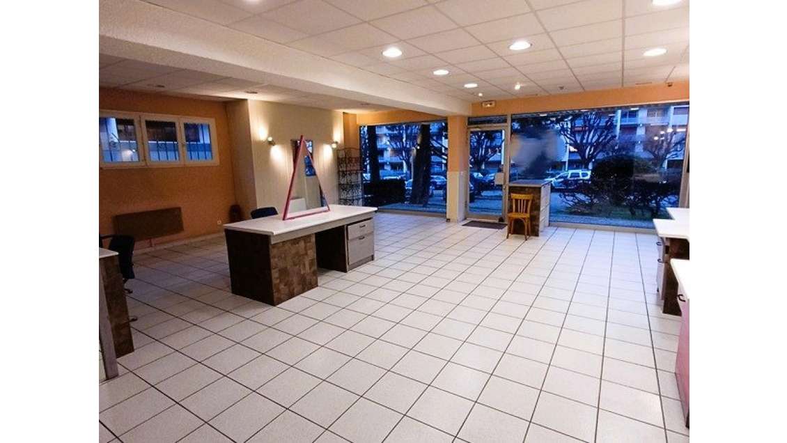 AV murs commerciaux 92m² à Saint-Jean-de-Maurienne