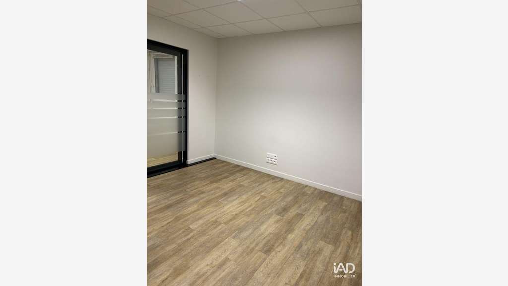Vente murs commerciaux 78m² à Saint-Jean-de-Monts