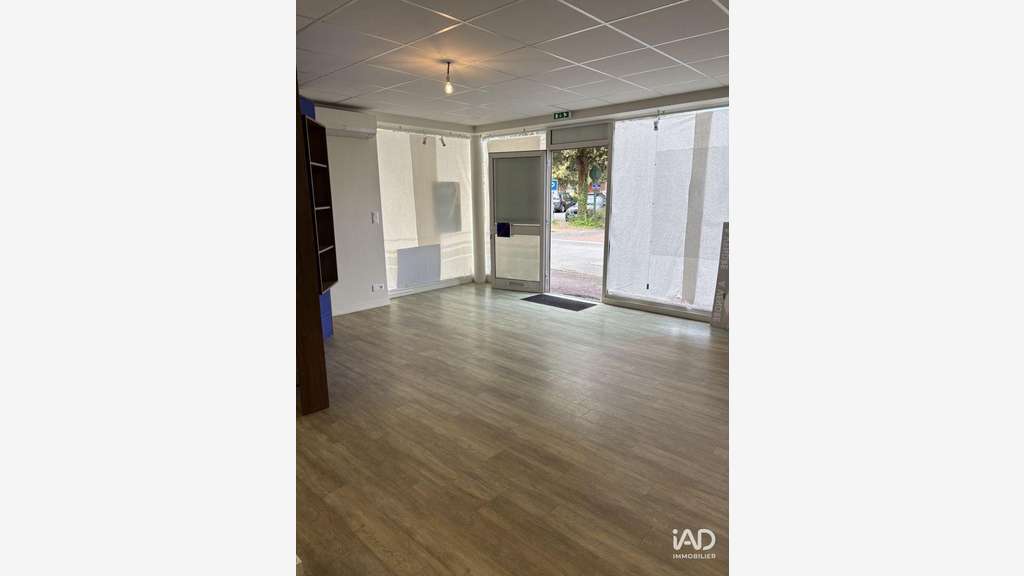 Vente murs commerciaux 78m² à Saint-Jean-de-Monts