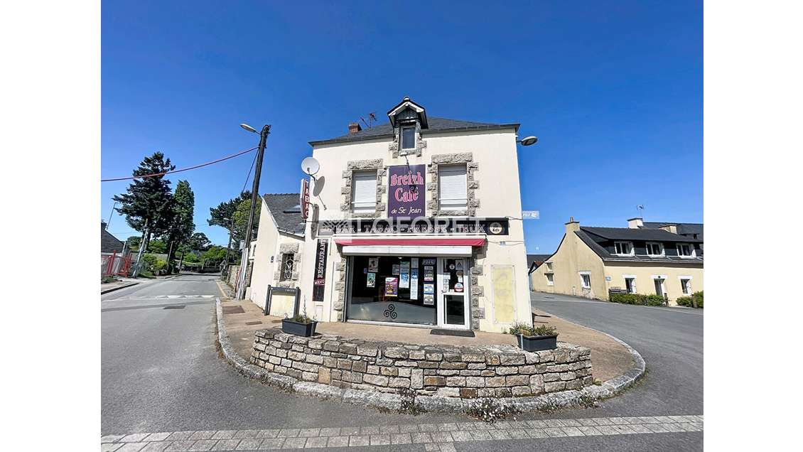 Vente murs bar tabac 80m² à Saint-Jean-la-Poterie