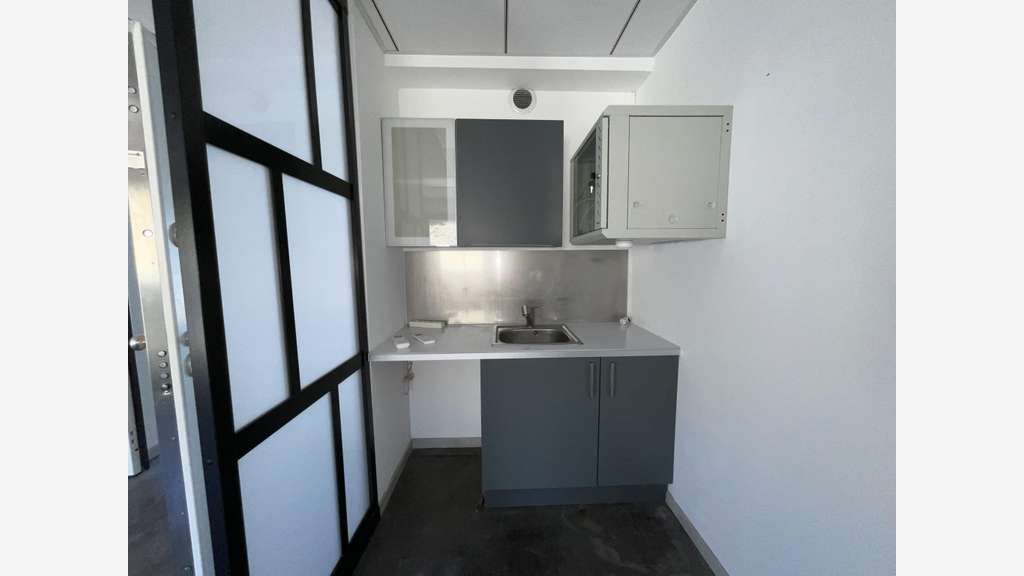Vente bureaux 150m² à Saint-Laurent-de-Mure A432