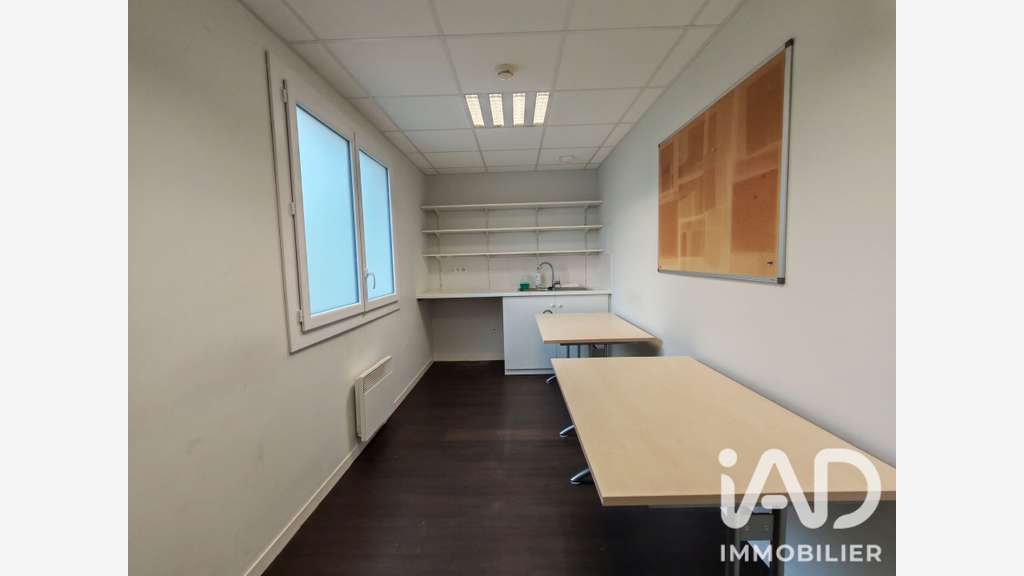 Vente local commercial à Saint Laurent sur Forre