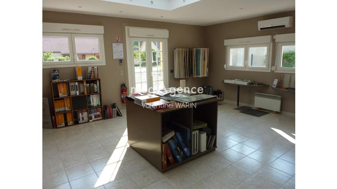 Vente local 449m² à fort potentiel à Saint-Lyé