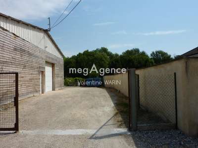 Vente local 449m² à fort potentiel à Saint-Lyé