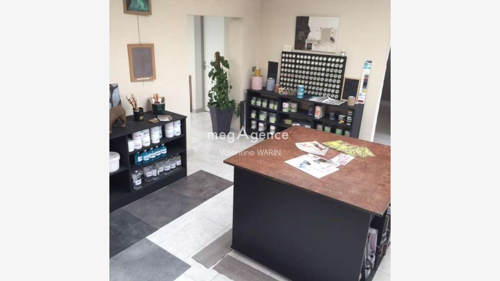 Vente local 449m² à fort potentiel à Saint-Lyé