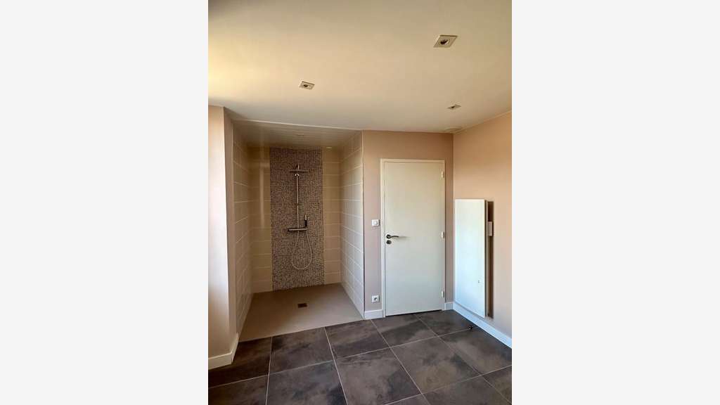 AV local commercial 100m² centre St-Malô-du-Bois