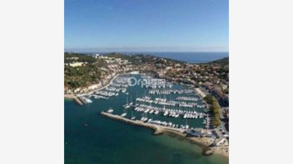 AV local commercial 35m² front de mer St-Mandrier