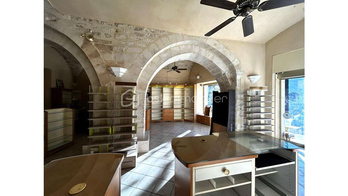 Vente murs commerciaux à Saint-Marcel-d'Ardèche 