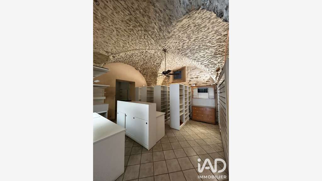 Vente local commercial 147m² à St-Marcel-d'Ardèche