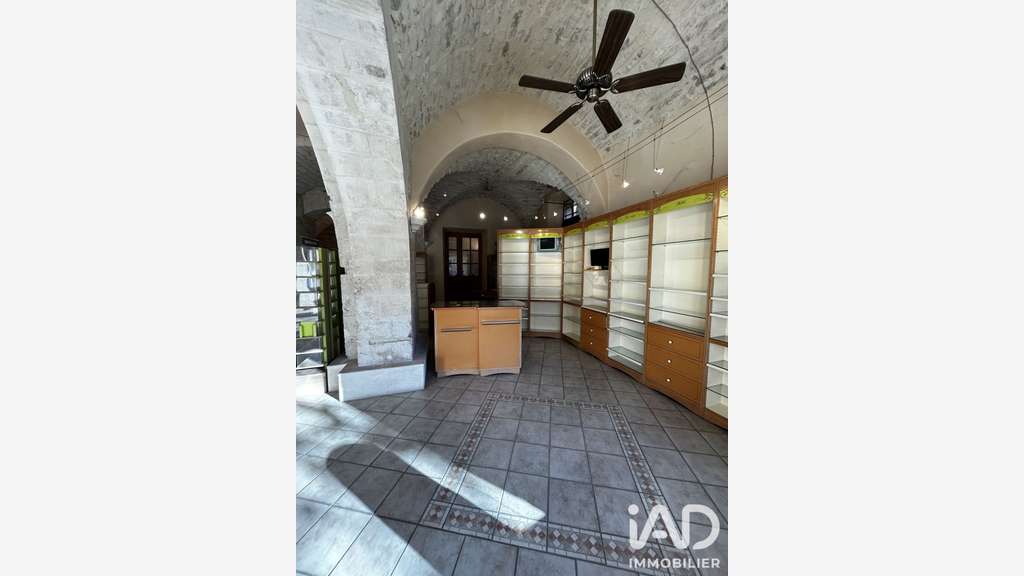 Vente local commercial 147m² à St-Marcel-d'Ardèche
