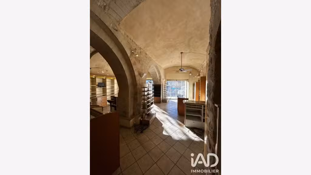 Vente local commercial 147m² à St-Marcel-d'Ardèche