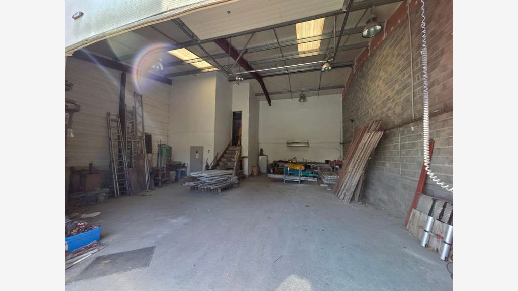 Vente local commercial de 620m² à Saint-Mariens