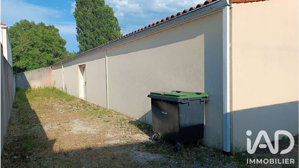 Local commercial à Saint-Martin-d'Ary