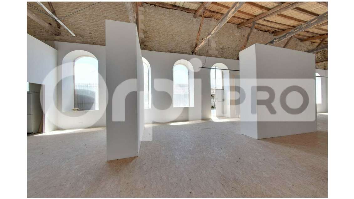 AV local commercial 204m² port Saint-Martin-de-Ré