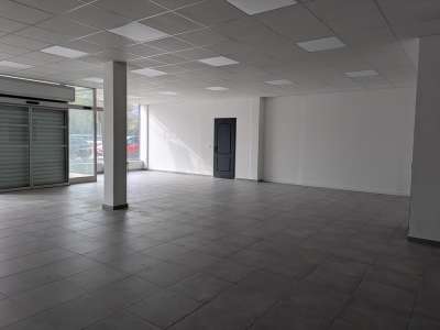 Local 167m² à vendre à Saint-Martin-le-Vinoux