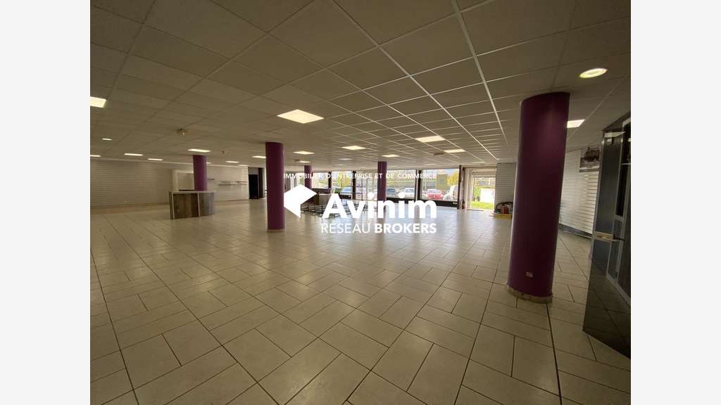 AV local commercial 553.7m² Saint-Martin-le-Vinoux