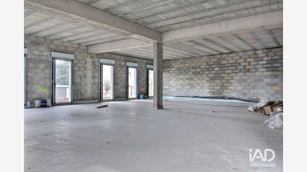 Murs neufs 145m² à Saint-Maximin-la-Sainte-Baume