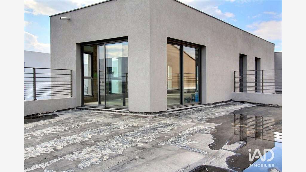 Murs neufs 65m² à Saint-Maximin-la-Sainte-Baume