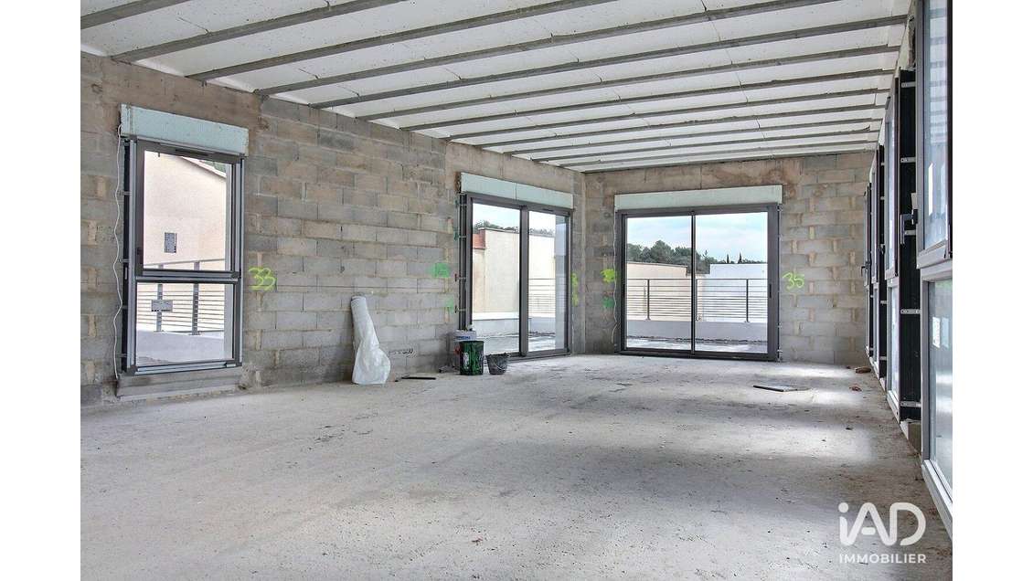 Murs neufs 65m² à Saint-Maximin-la-Sainte-Baume