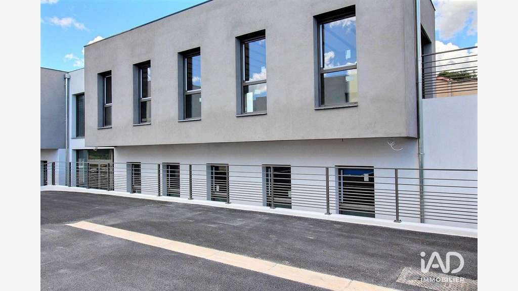 Murs neufs 155m² à Saint-Maximin-la-Sainte-Baume