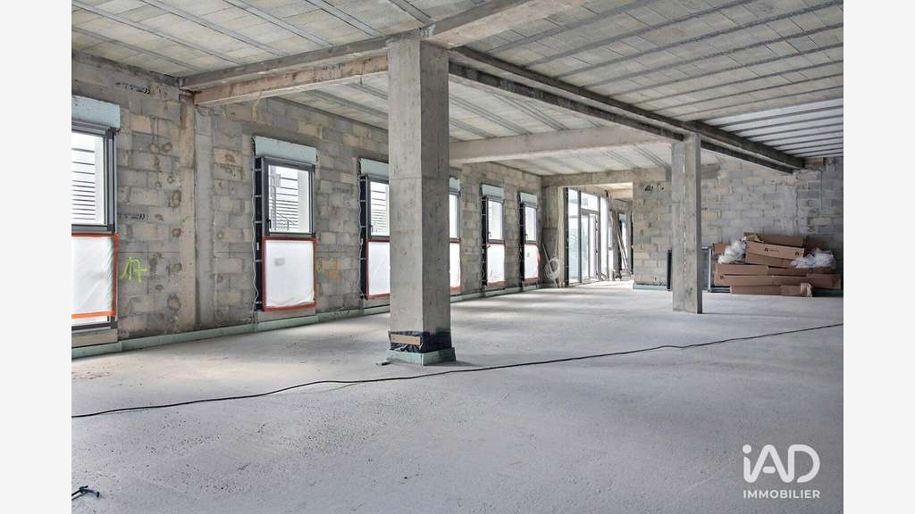 Murs neufs 155m² à Saint-Maximin-la-Sainte-Baume