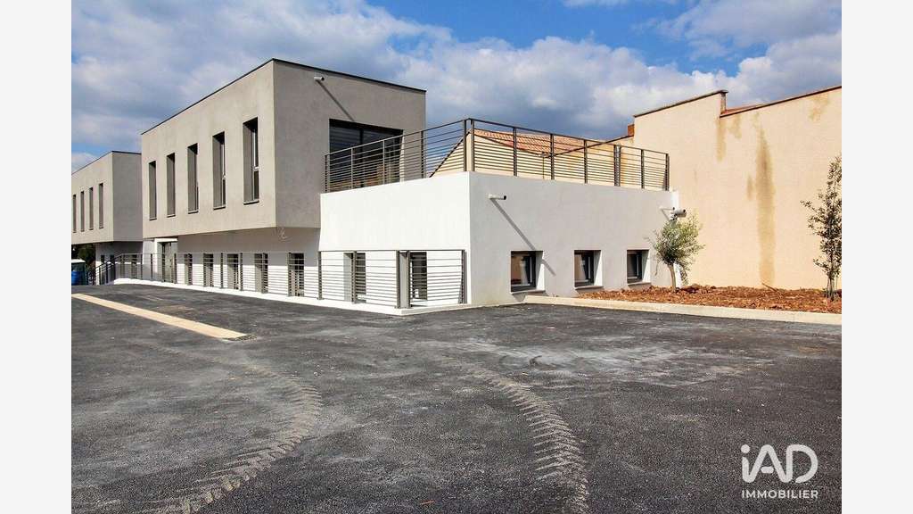 Murs neufs 155m² à Saint-Maximin-la-Sainte-Baume