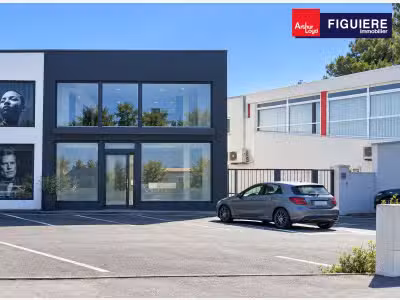 150m² de local commercial à vendre ou à louer ZAC