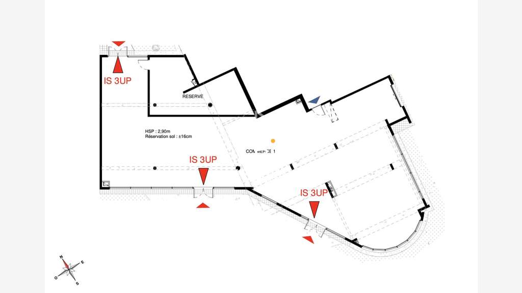 A vendre local d'angle neuf 338m² à Saint Nazaire