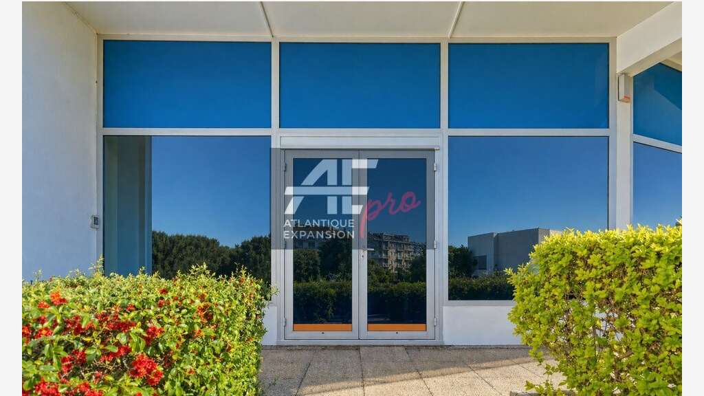 AV local commercial 77m² axe passant Saint-Nazaire