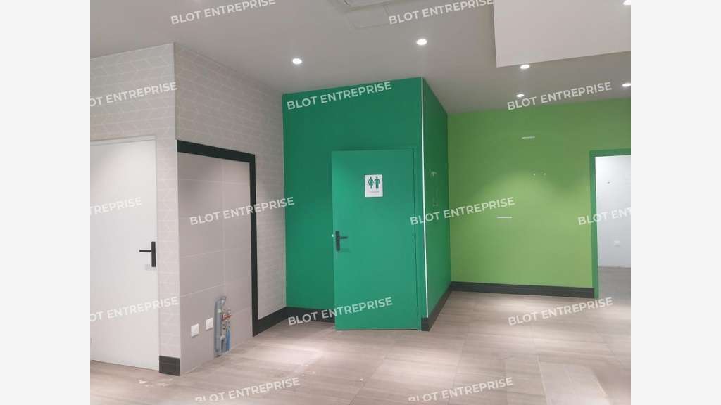 A vendre locaux commerciaux 175m² à Saint-Nazaire