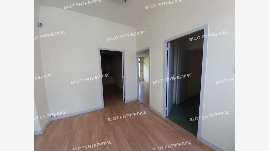 A vendre locaux commerciaux 175m² à Saint-Nazaire