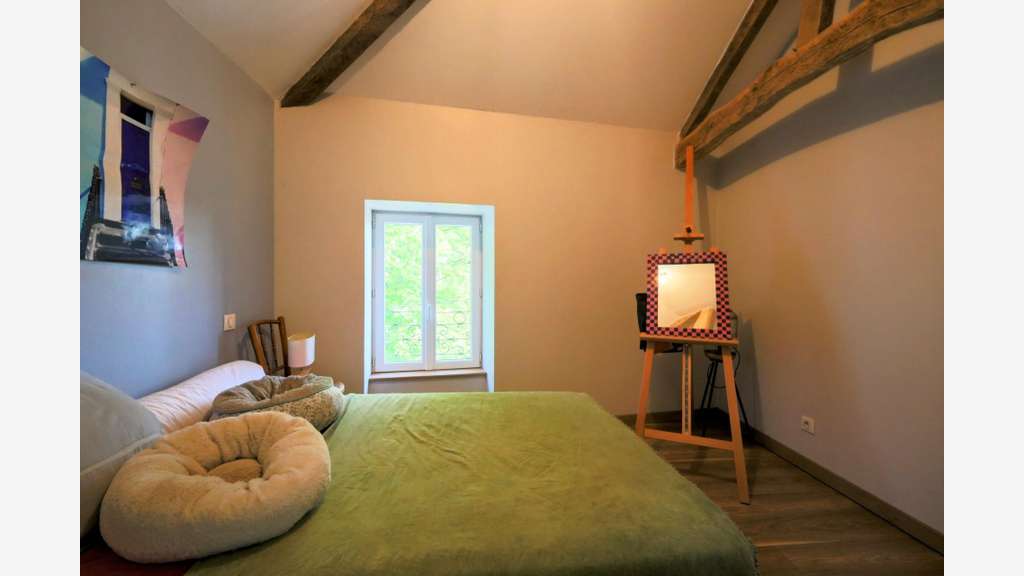 Local 31m², réserve, bureau, cave à Saint-Palais