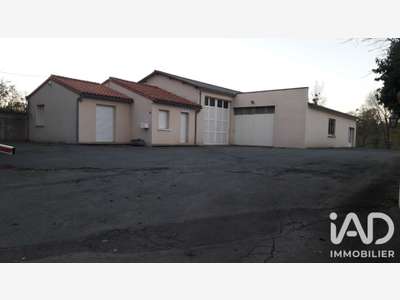 Vente bâtiment professionnel 320m² à Saint-Pardoux
