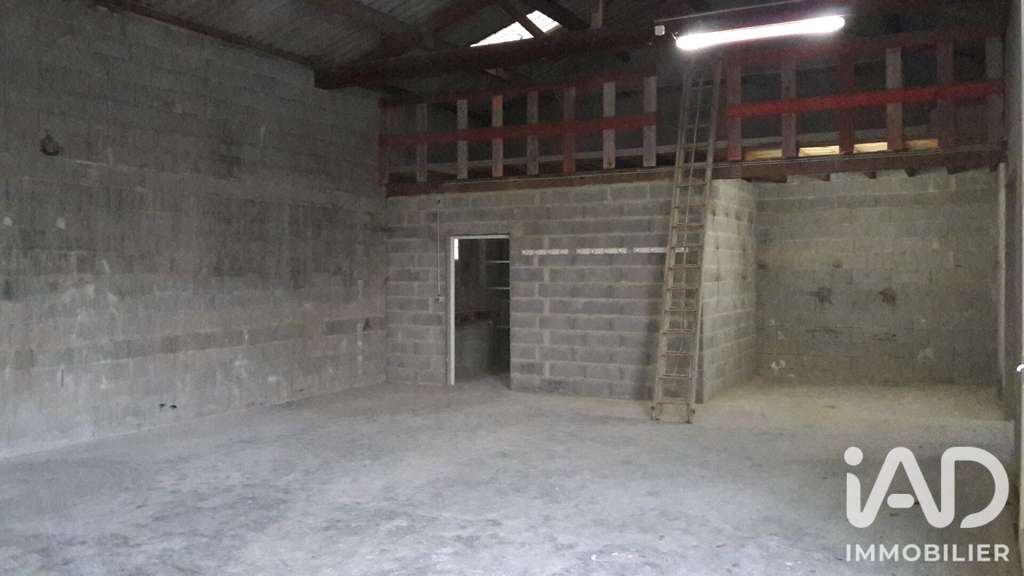 Vente bâtiment professionnel 320m² à Saint-Pardoux