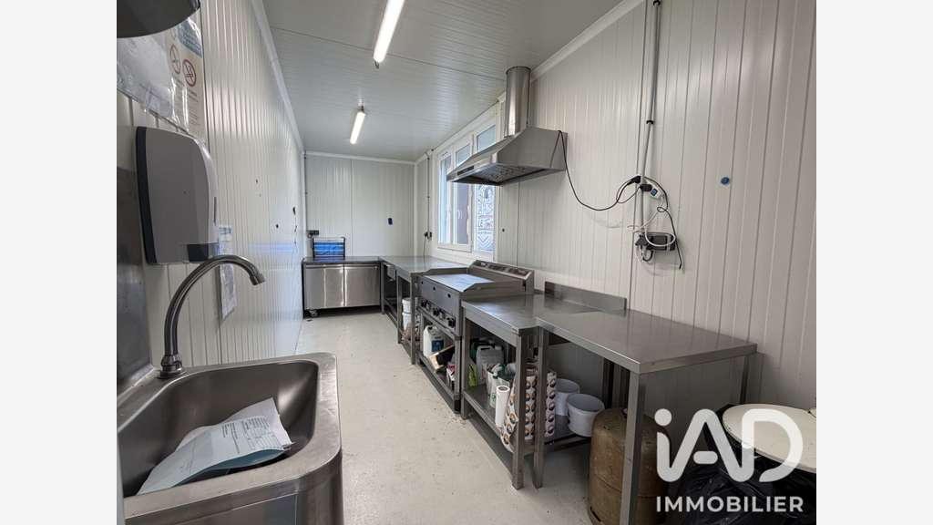 Vente bâtiment professionnel 320m² à Saint-Pardoux