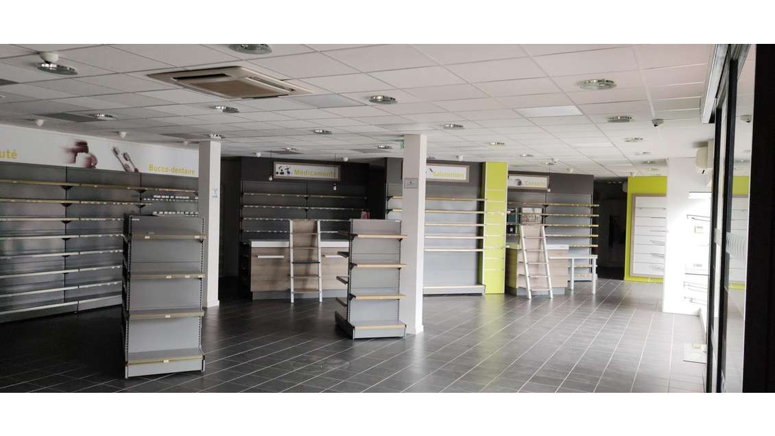 Vente beau local commercial à Saint-Paul-de-Varax