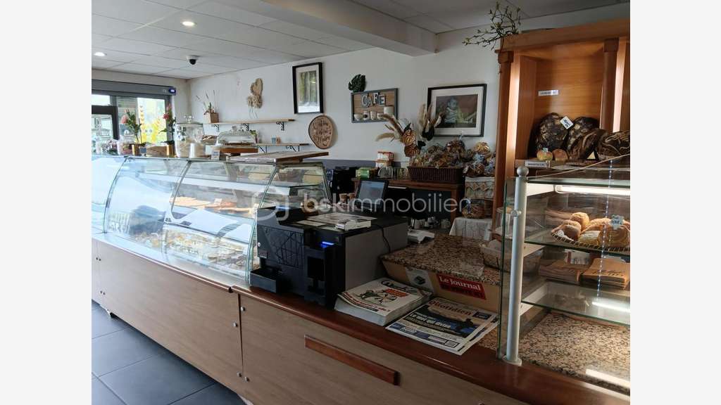 AV local commercial 100m² avec terrasse St Pierre