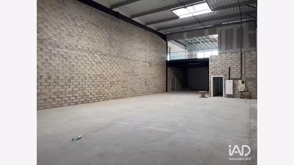 Vente local commercial 457m² à St-Pierre-du-Perray