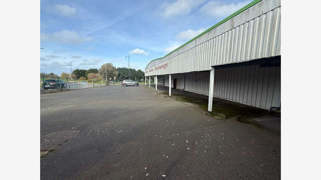 Local commercial St Quay Portrieux