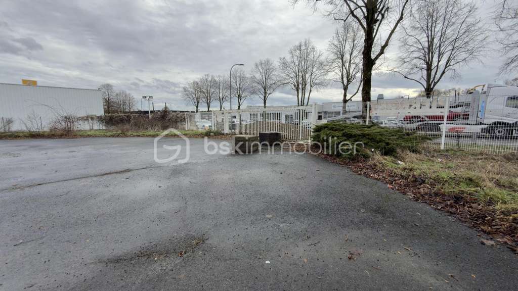 Local d'activité 1500m² sur 6000m² à Saint-Quentin