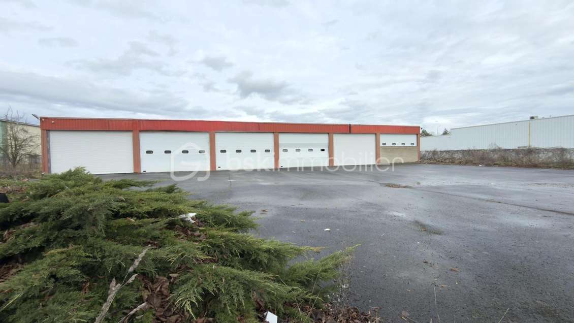 Local commercial 1500m² sur 6000m² à Saint-Quentin
